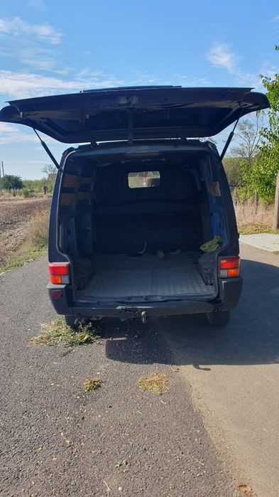 DE VÂNZARE T4
An fabricaț