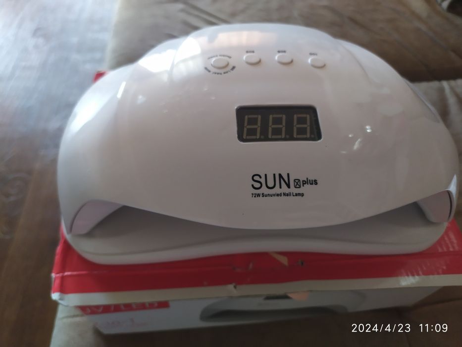 Большая лампа для маникюра