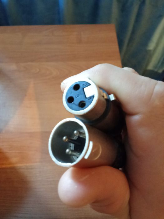 Продам микрофон AKG p120