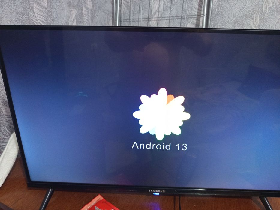 продам телевизор смарт самсунг Q90max