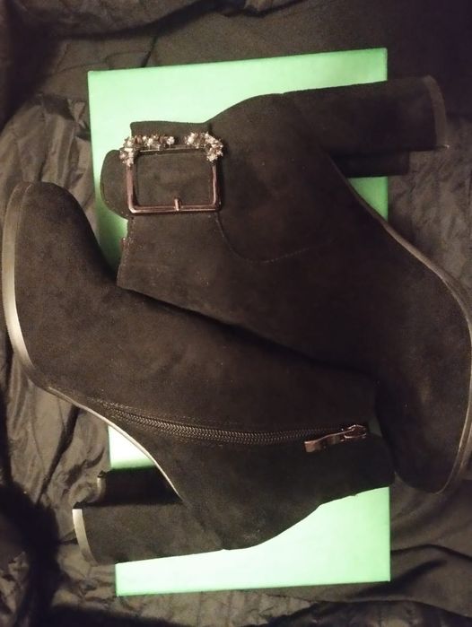 Полусапожки на каблуке