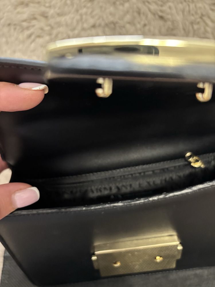 Дамска чанта armani exchange