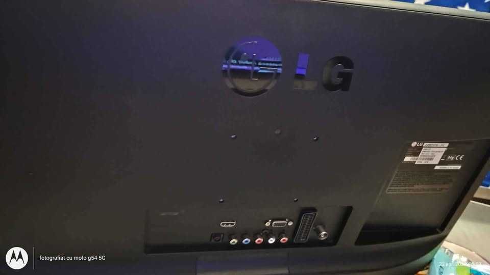 Televizor LG ,24 inchi ,61cm,telecomanda este originala.