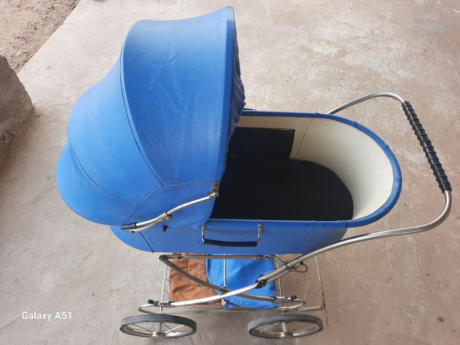 Коляска сатыладыыыыыыыыыыыыыыы