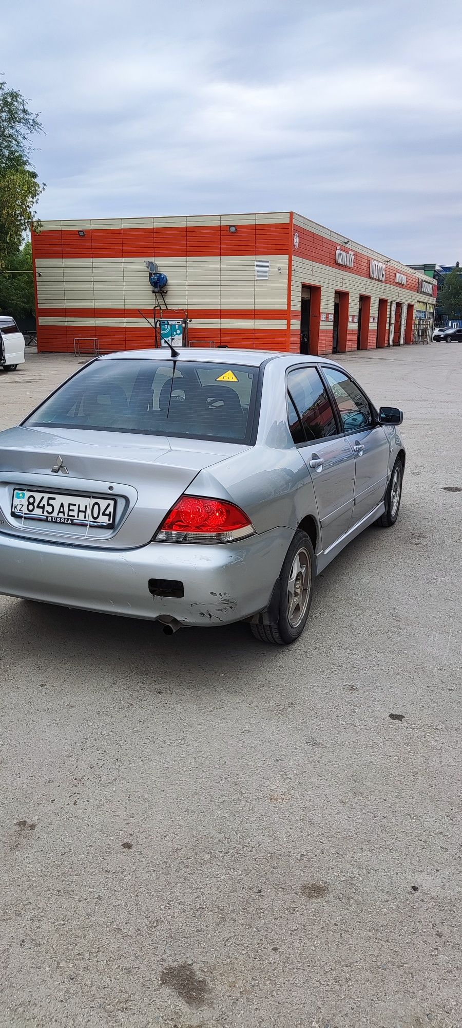 Mitsubishi lancer 9