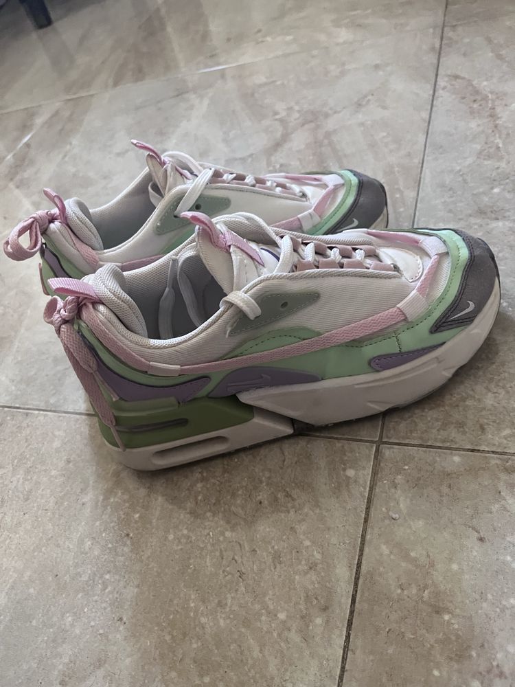 Маратонки Найк 38 Nike