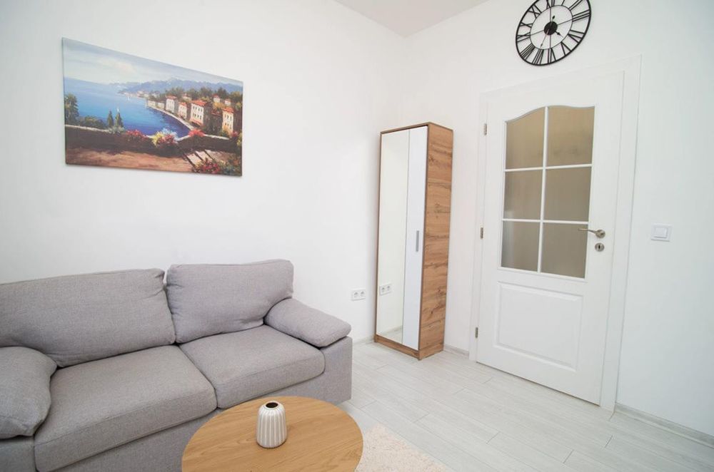 Дава се под наем Двустаен апартамент в София, Център - 42 кв.м за 800 € - Снимка #1