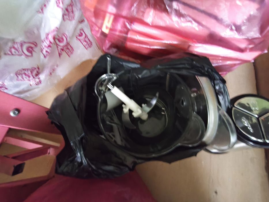 Пылесос  LG, не в рабочем состоянии, если на запчасти, то всё в отличн