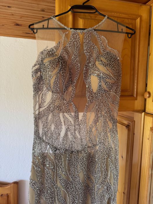 Официална рокля , нова не е носена , с етикет