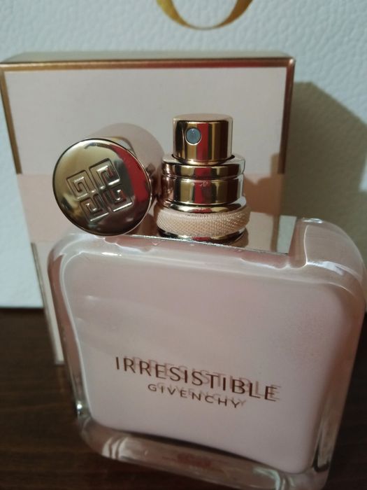 Парфюм Givenchy Irresistible Rose Velvet