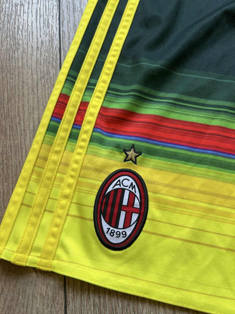 ADIDAS AC Milan - Футболни Милан размер Л / Оригинал
