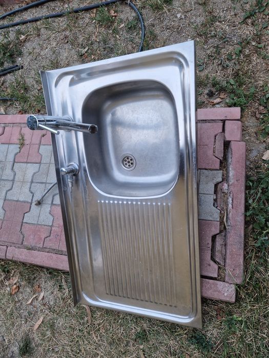 Chiuveta inox cu robinet