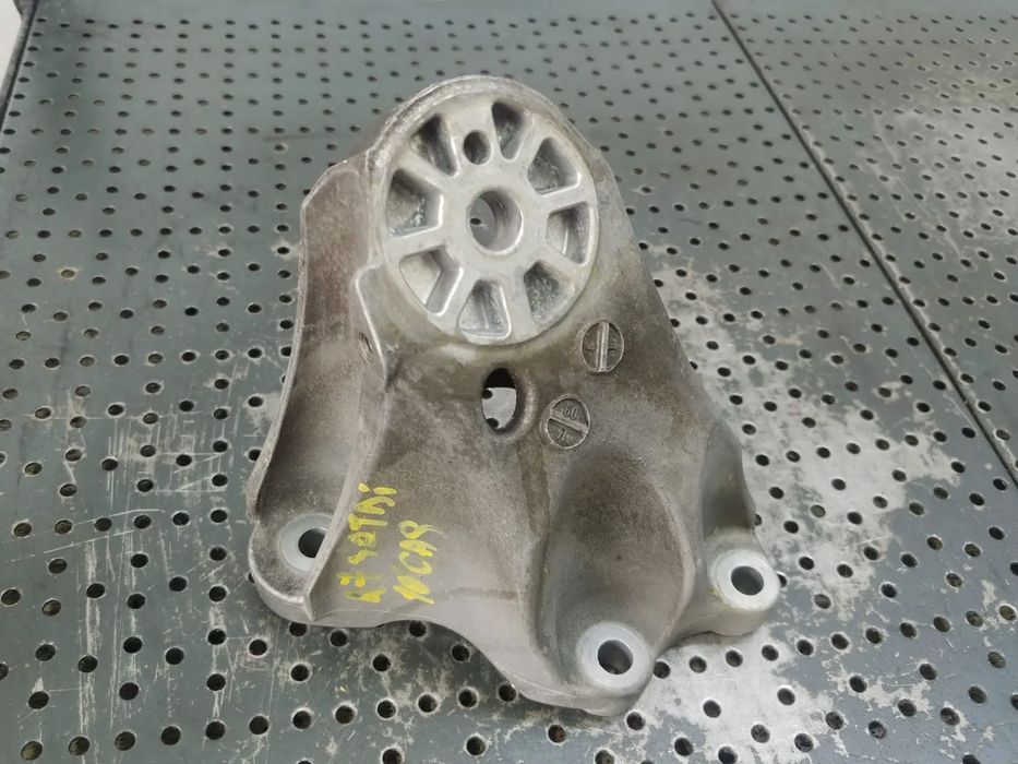 suport motor 3.0tdi cas  audi q7 4l vw touareag  7l6199307a
