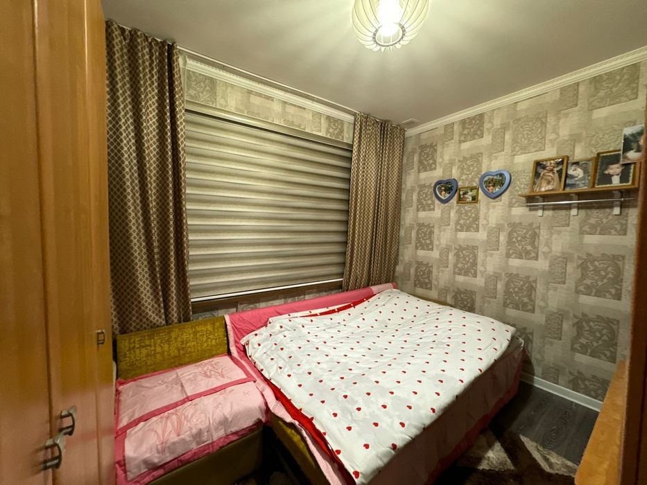 Спальни и диван продаётся состоянии хорош