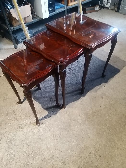 Тройка помощни масички и Маса холна ретро