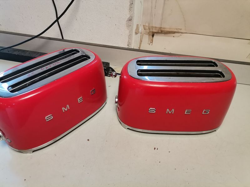 Тостер - Smeg 2 бр (развалени)
