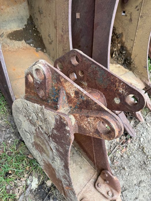 Cupa taluz, cupa săpat, cupla prindere rapida excavator,Volvo,Cat, JCB