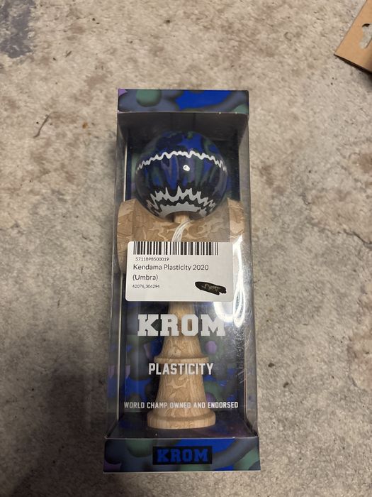 Kendama Krom Plasticity Umbra