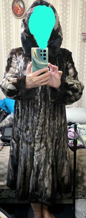 Норковая красивая шубка.