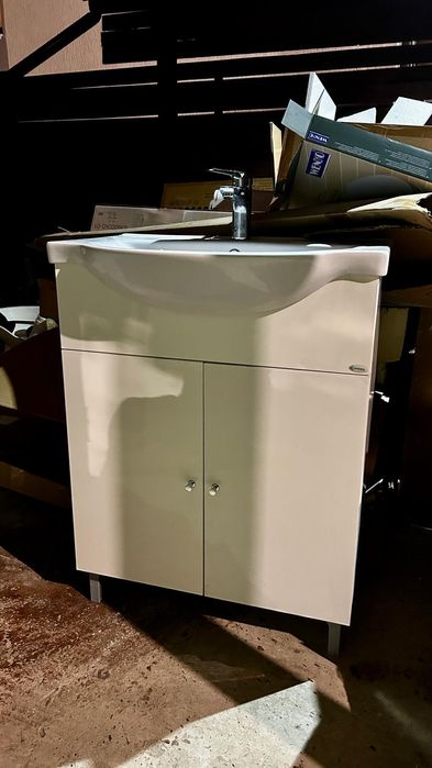 Vand chiuveta baie cu dulap