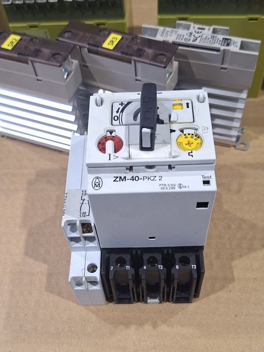 Включвател Moeler с моторна защита