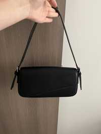 Черна чанта Zara