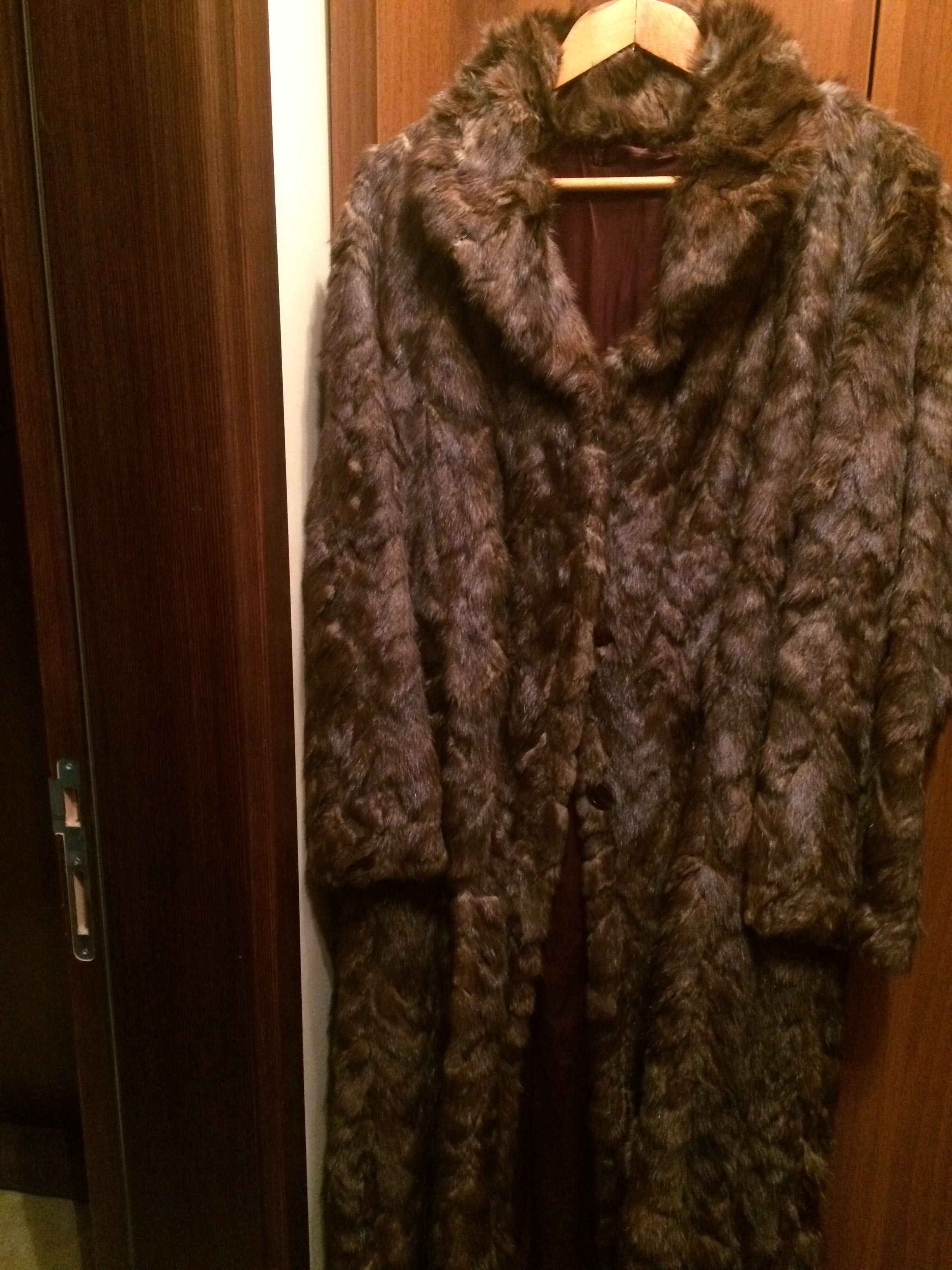 Дълго зимно  кожено палто