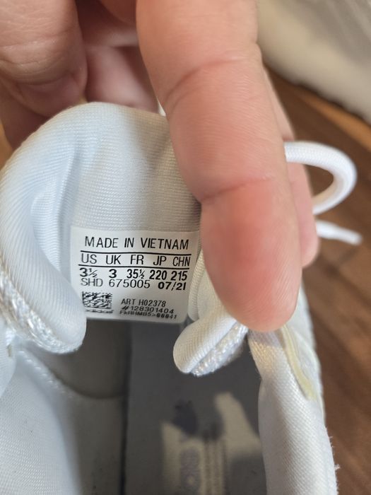 Adidasi originali Adidas ZX, marimea 35 si 1/2