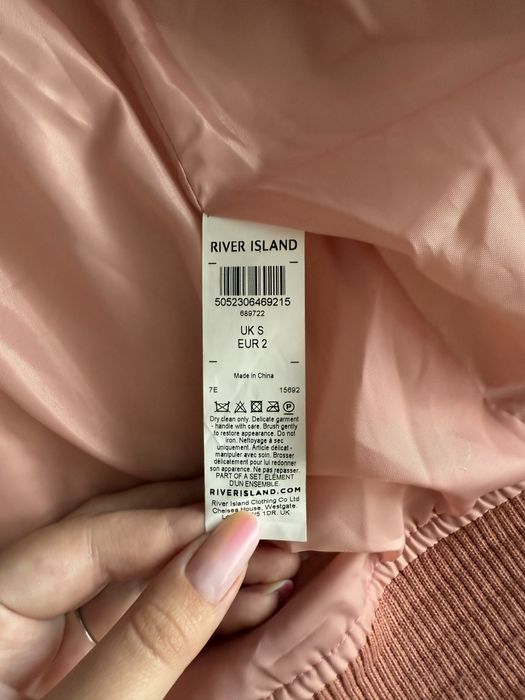 Geaca femeie………..