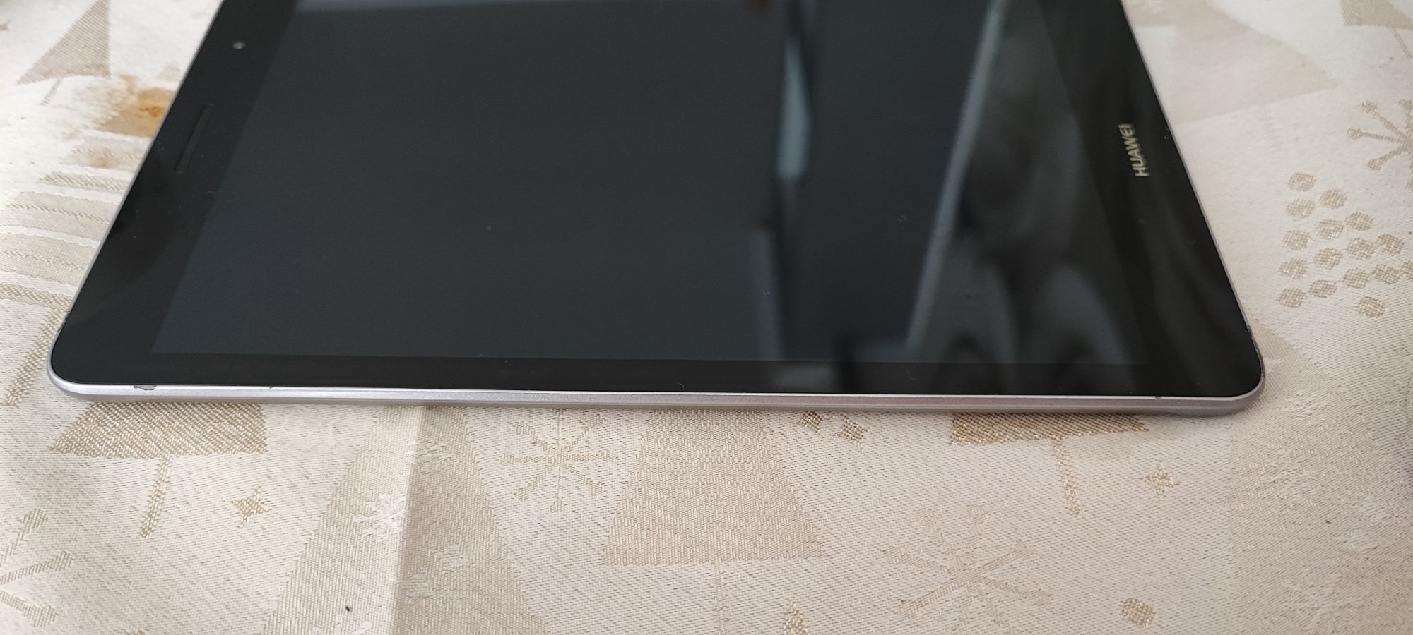 Продавам таблет HUAWEI Media Pad T3