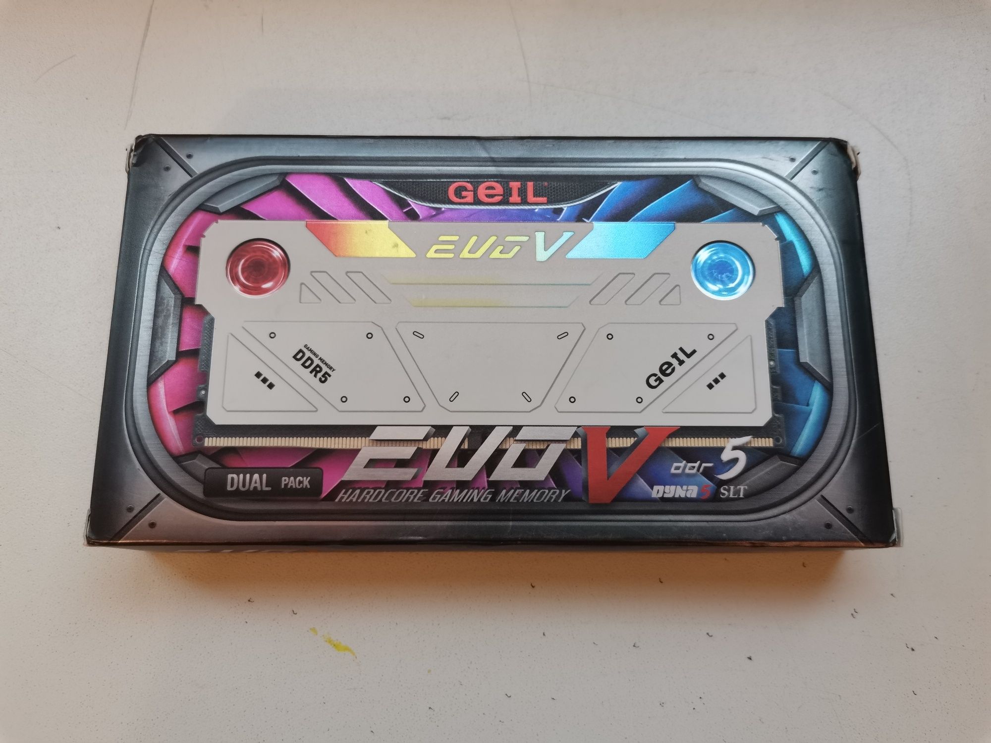 Geil 2x16GB 6800MHz CL36 DDR5