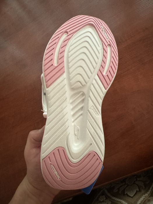 Skechers woman (original)