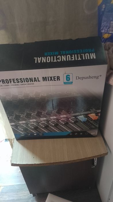 Vând mixer nou in cutie desfăcut pentru poze