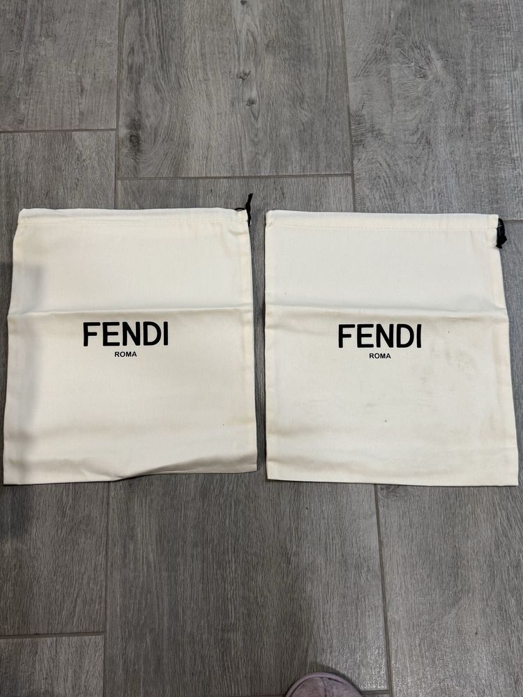Като нови, кецове на “Fendi”39,5,черен цвят,с плик, сертификат и кутия