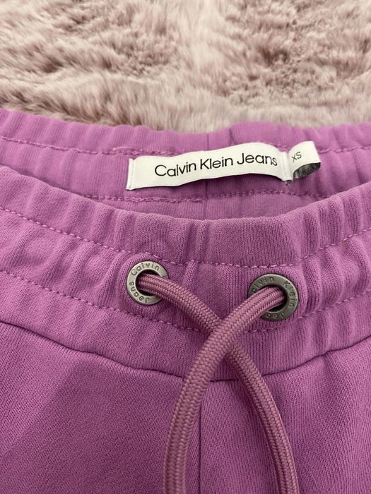 долнище на Calvin Klein
