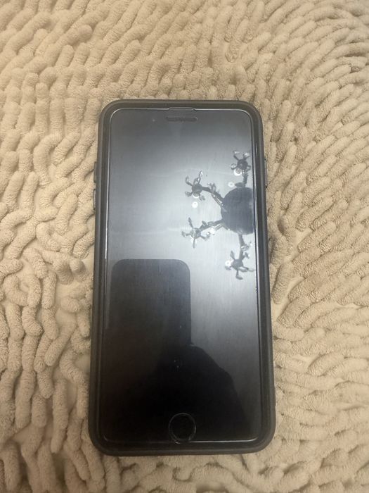 Продам Iphone 7 plus