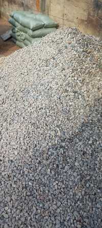 Песок, щебень, глина, клинец, цемент в мешках