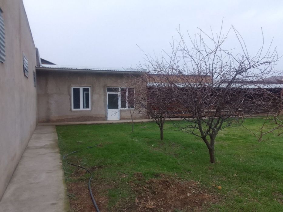 Xovli yer srochna sotiladi!!!