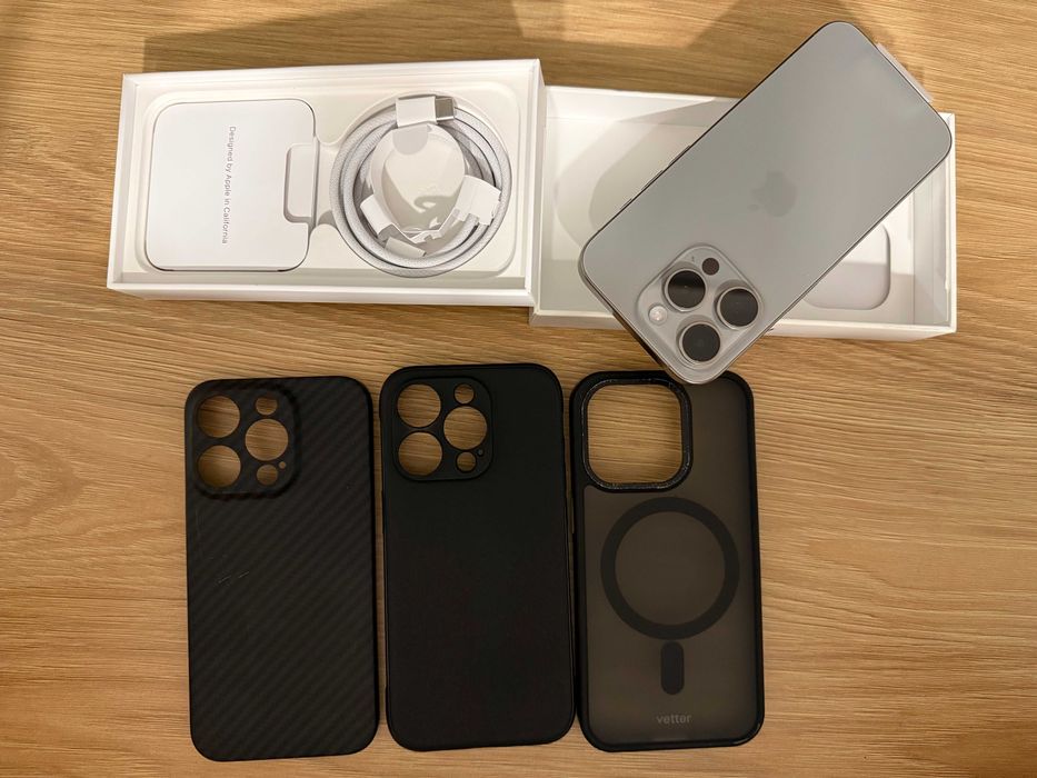 iPhone 15 Pro 256Gb baterie 100%, ca nou, garantie, natural titanium
