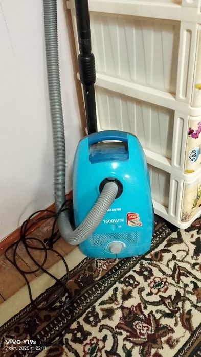 Продам пылесос срочно