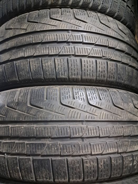 Anvelope second iarna 245 35 R18/225 40 R18 Pirelli RFT*