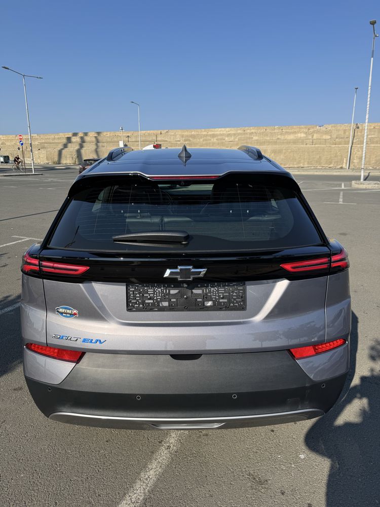Chevrolet Bolt EUV 2023 65kw 400км