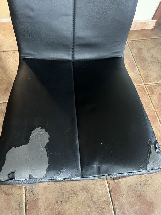 Se vând 8 scaune JYSK utilizate