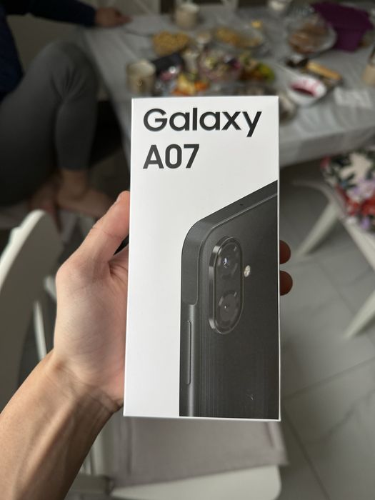 продам запечатованный самсунг а07