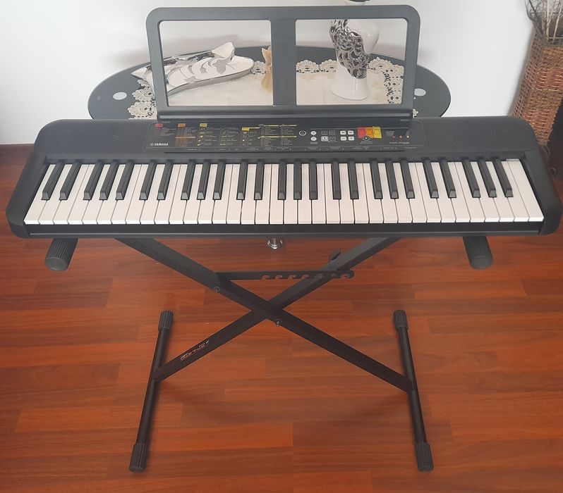 Orga yamaha pentru incepatori