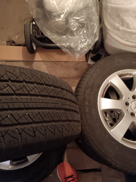 Гуми с джанти Мерцедес