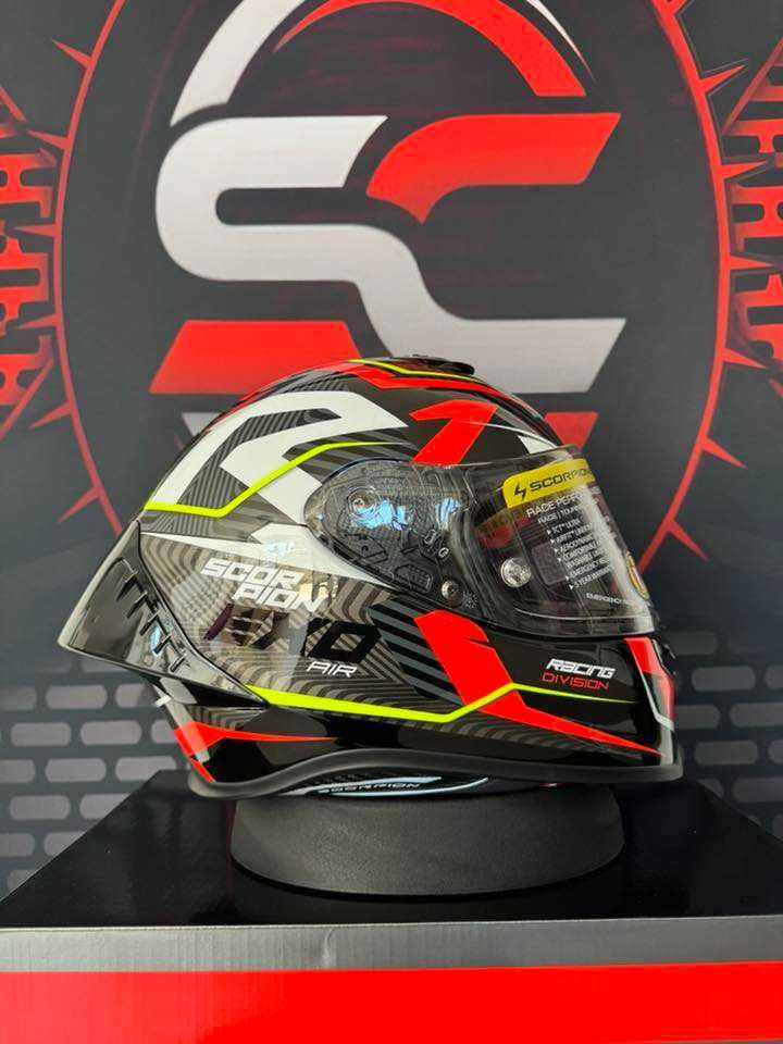 НОВА Каска SCORPION EXO-R1 EVO AIR Black-Red-Neon Yellow Размер М