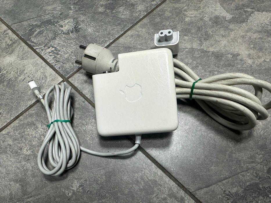 Оригинално зарядно Power Adapter Charger A1222  85W MagSafe