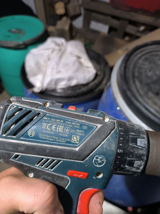 Винтоверт бормашина Bosch (без зарядно)