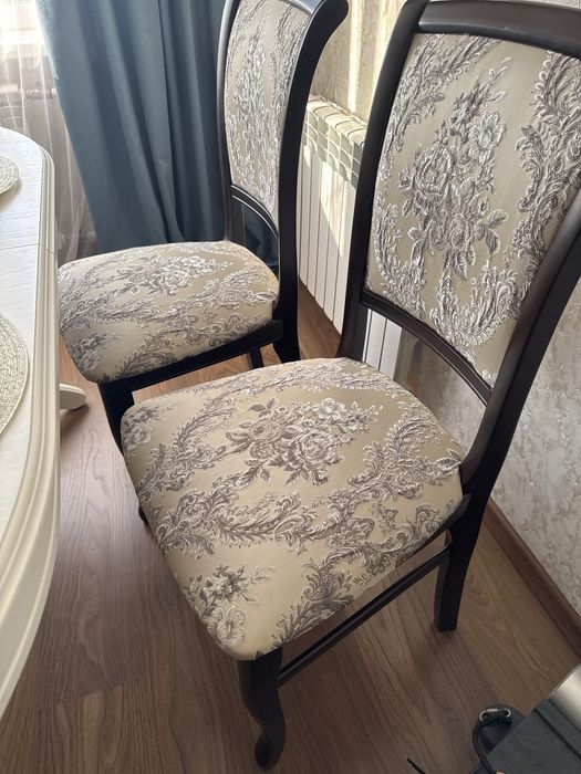 Продам стулья производство Челябинск , в хорошем состоянии